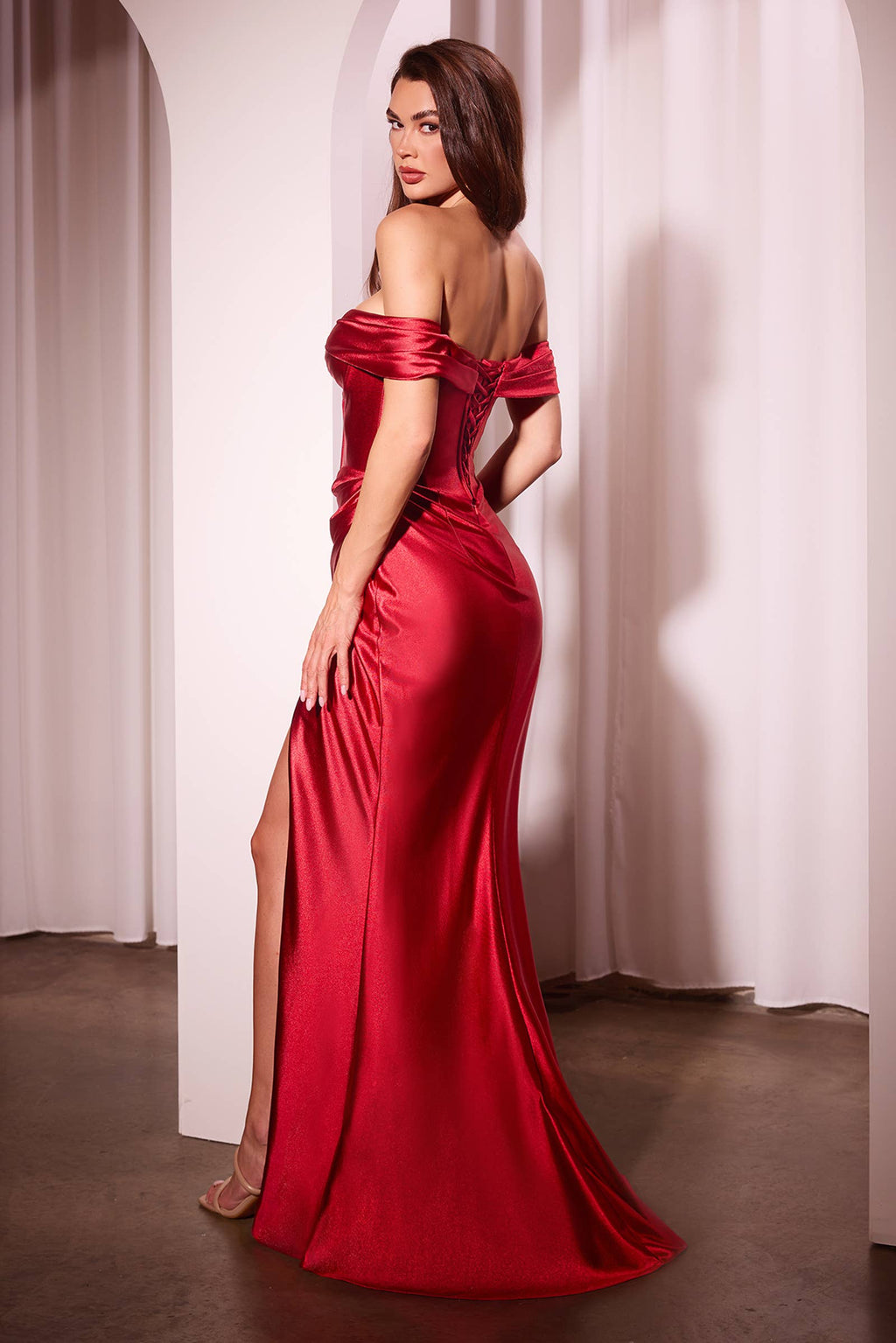 SATIN OFF THE SHOULDER FITTED GOWN